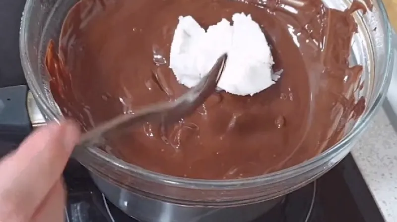 turrón de chocolate con almendras Paso 3